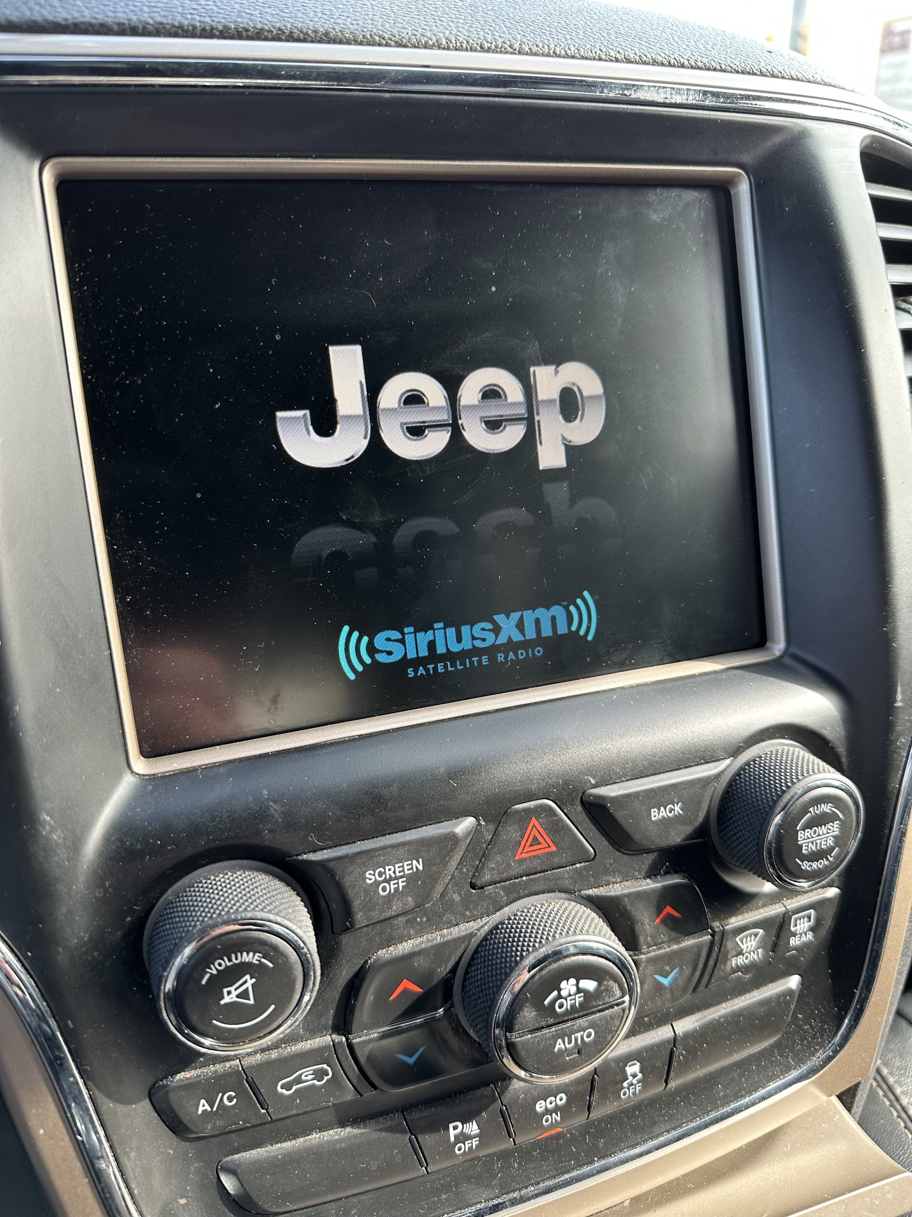 Uconnect screen blank or stuck on Jeep logo screen | Jeep Garage - Jeep  Forum
